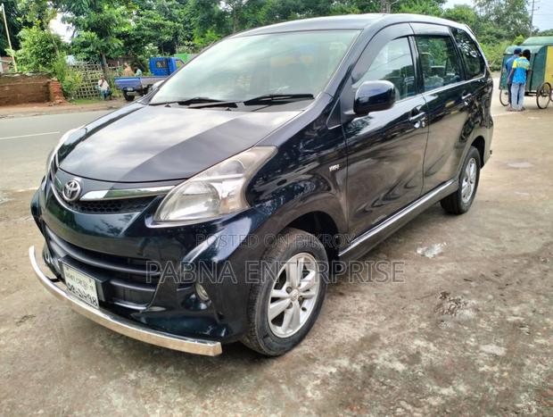 Toyota Avanza 2012 Black