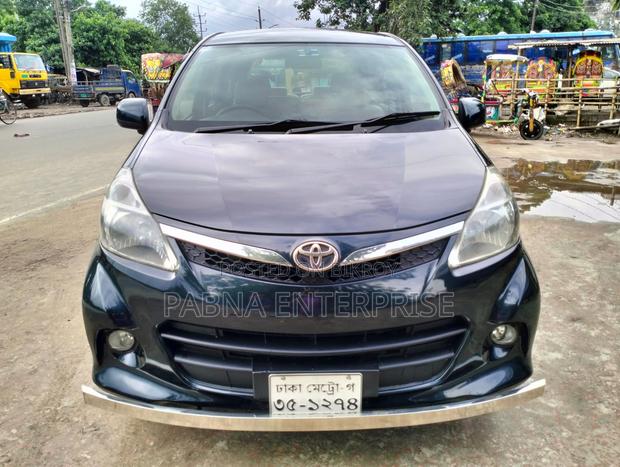 Toyota Avanza 2012 Black