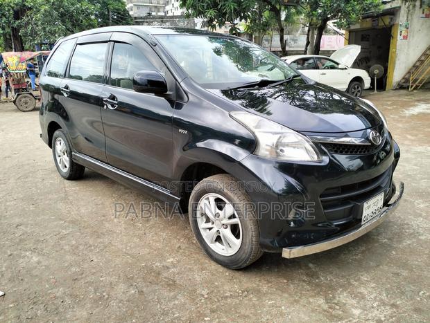 Toyota Avanza 2012 Black