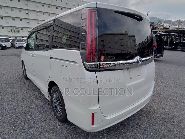 Toyota Noah 2021 Pearl