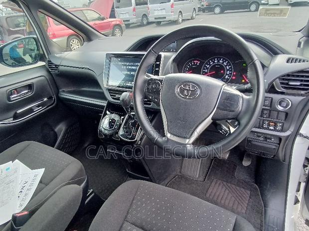 Toyota Noah 2021 Pearl