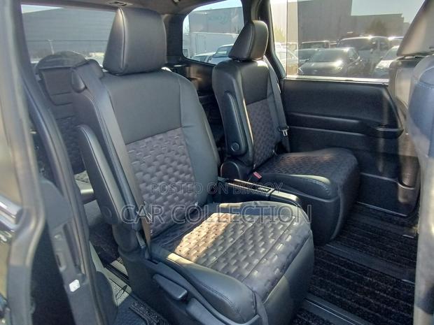 Toyota Voxy 2022 Black