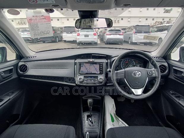 Toyota Axio 2021 Silver