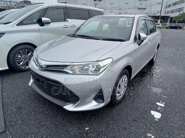 Toyota Axio 2021 Silver