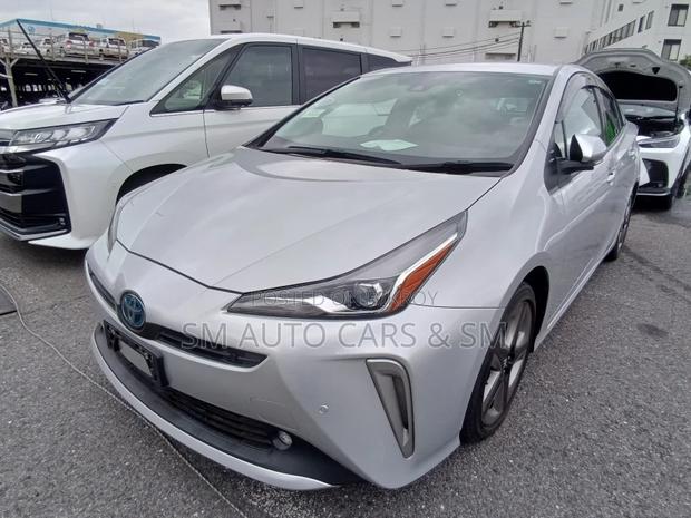 Toyota Prius 2021 Silver