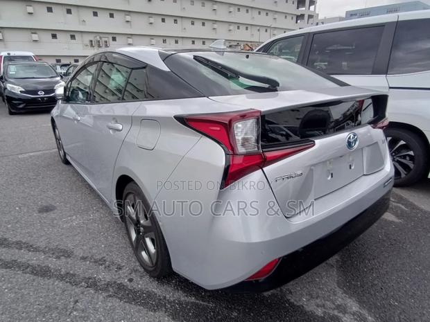 Toyota Prius 2021 Silver
