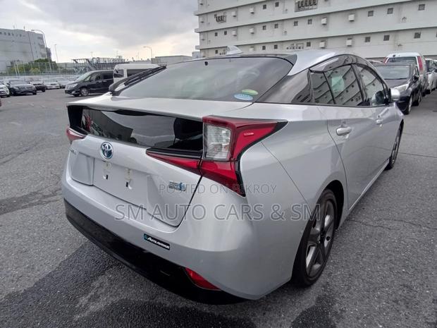 Toyota Prius 2021 Silver
