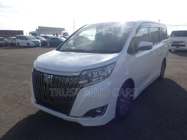 Toyota Esquire 2020 Pearl