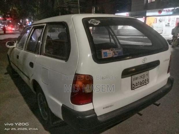 Toyota Corolla 1992 White