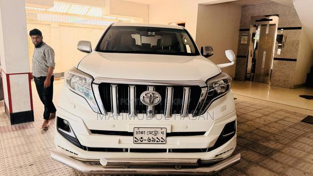 Toyota Land Cruiser Prado 2.7 I 2010 Pearl