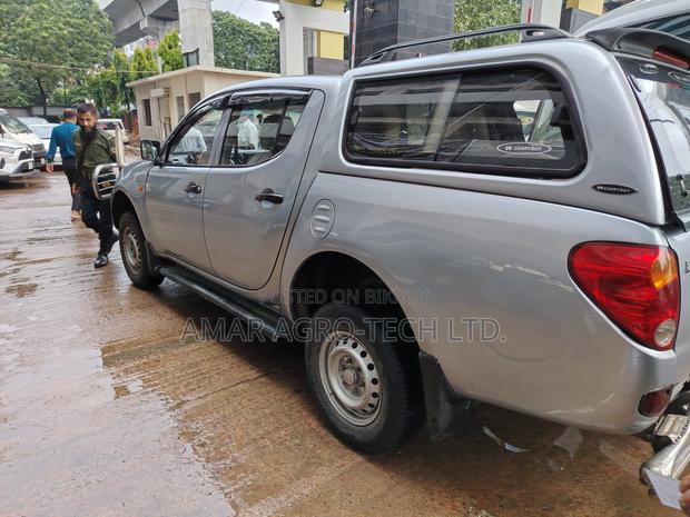 Mitsubishi L200 Double Cab 2.5 136hp 4WD 2008 Gray