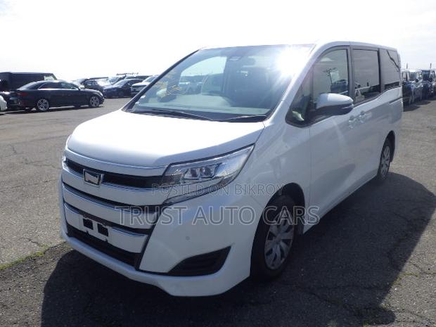 Toyota Noah 2021 Pearl