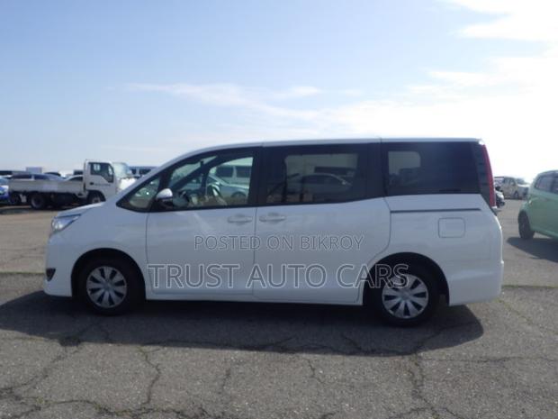 Toyota Noah 2021 Pearl
