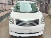 Toyota Noah 2012 Pearl for sale