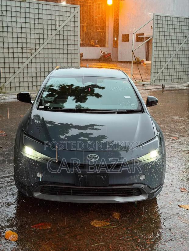 New Toyota Prius 2023 Gray