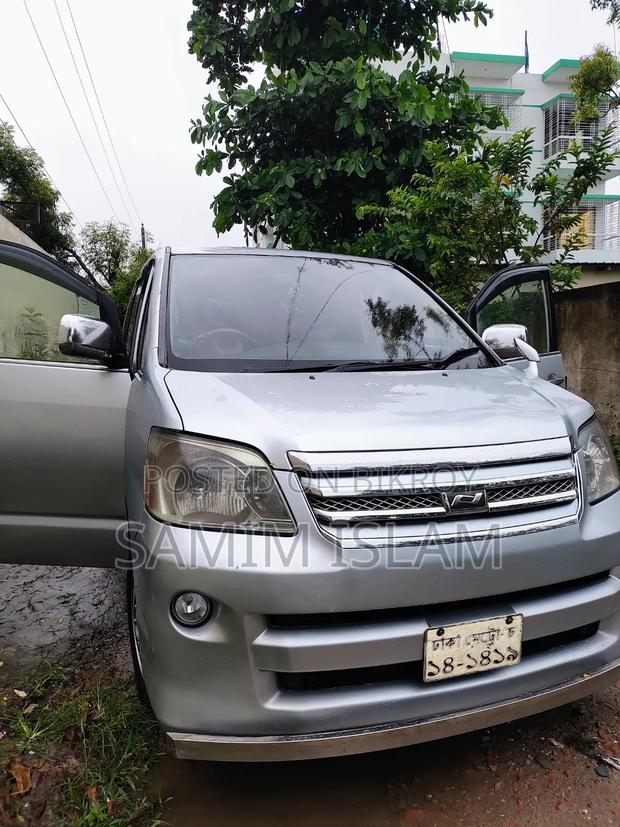 Toyota Noah 2003 Silver