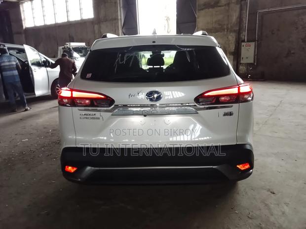 Toyota Corolla Cross 2021 Pearl