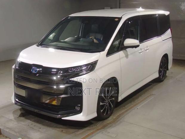 Toyota Noah 2022 Pearl