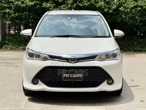 Toyota Corolla Fielder 1.5 Hybrid FWD 2016 White