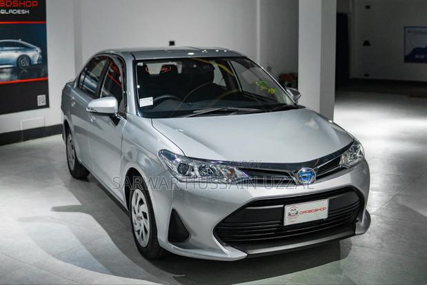 Toyota Axio 2021 Silver
