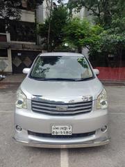 Toyota Noah 2.0 143hp FWD (8 Seater) 2011 Silver for sale