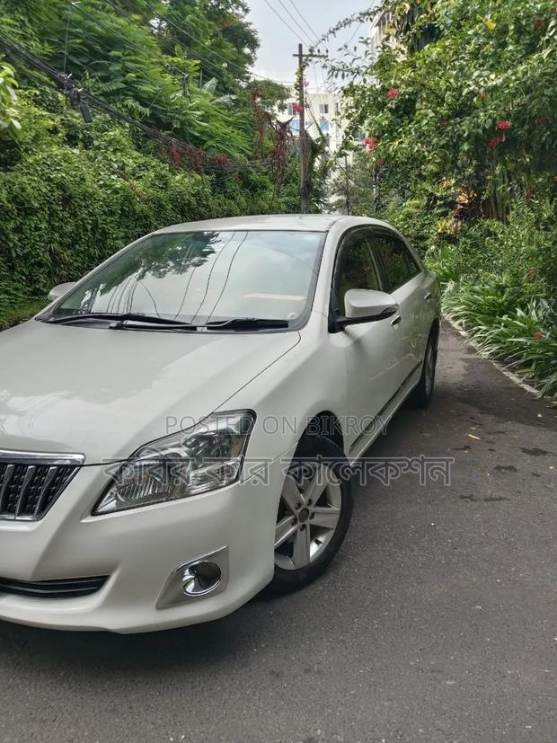 Toyota Premio 2015 White