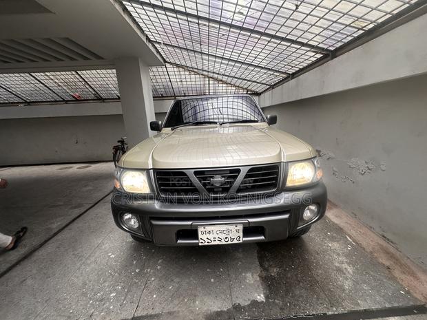 Nissan Patrol 1997 Gold