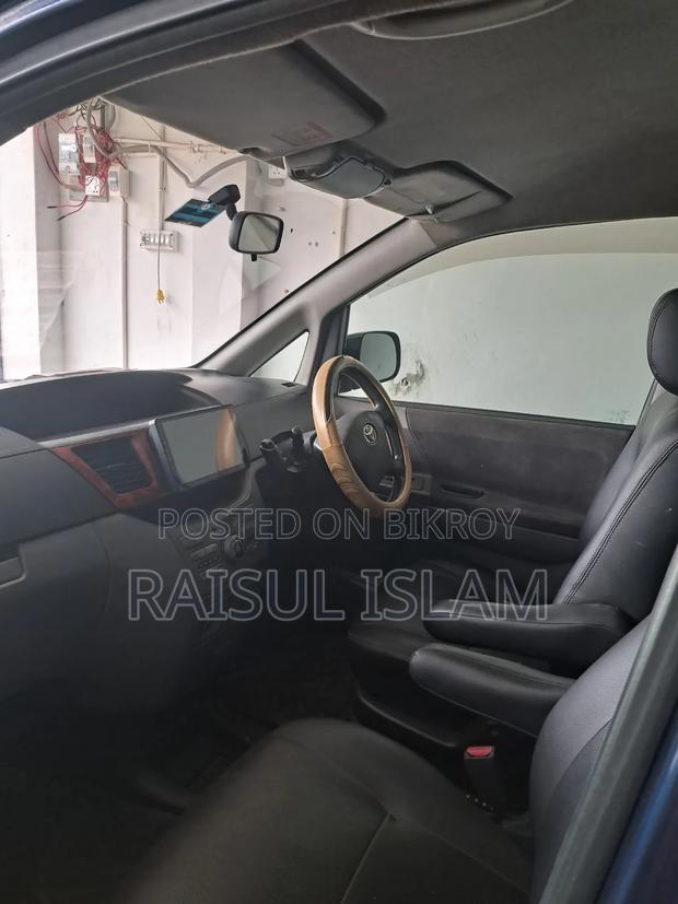 Toyota Noah 2006 Blue
