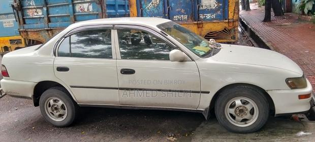 Toyota Corolla Sedan 1995 White