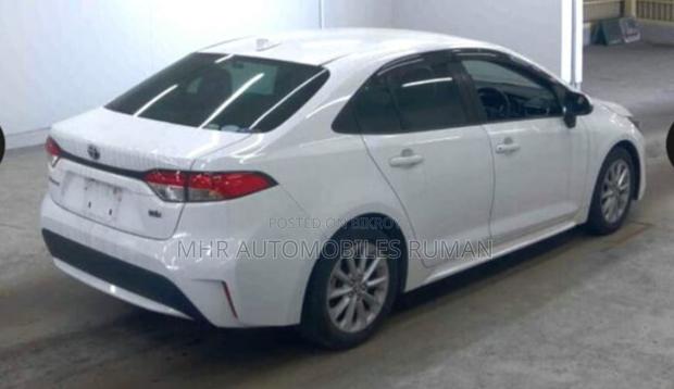 Toyota Corolla 2021 Pearl