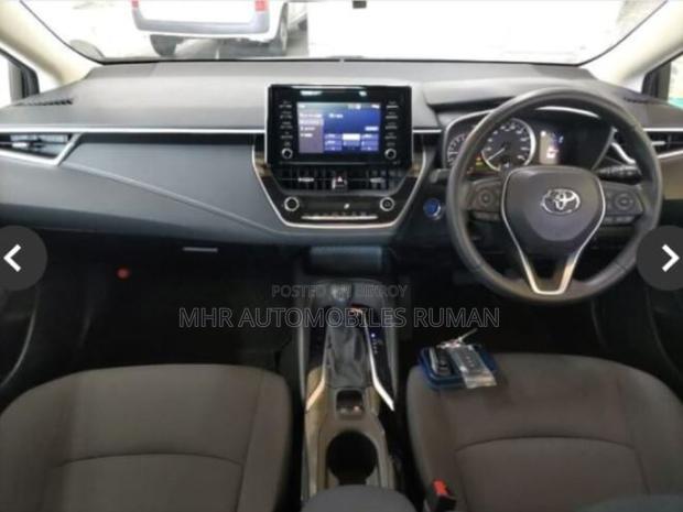 Toyota Corolla 2021 Pearl