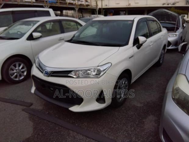 Toyota Axio 2021 White