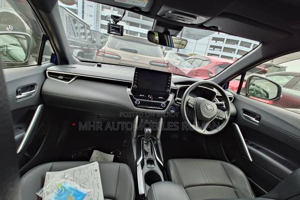 Toyota Corolla Cross 1.8 Hybrid FWD 2022 Blue