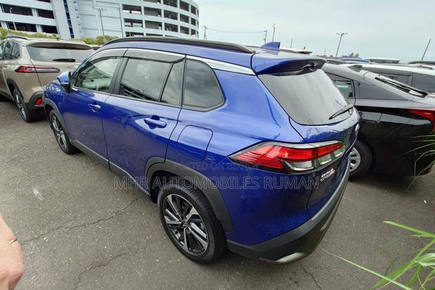 Toyota Corolla Cross 1.8 Hybrid FWD 2022 Blue