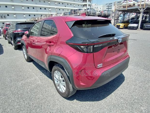 Toyota Yaris Cross 1.5 Hybrid FWD 2021 Red