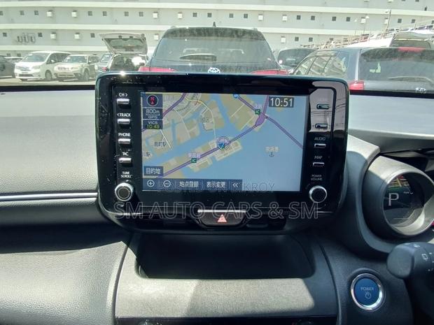 Toyota Yaris Cross 1.5 Hybrid FWD 2021 Red