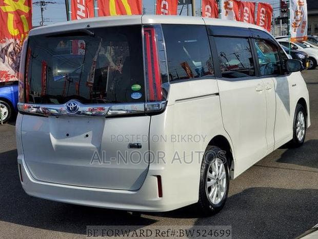 Toyota Noah 2021 Pearl