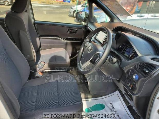 Toyota Noah 2021 Pearl