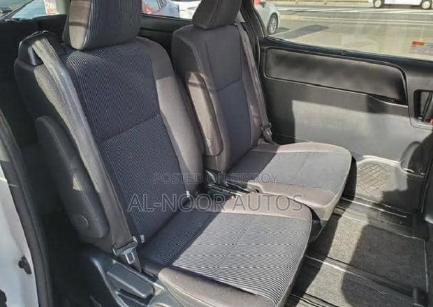 Toyota Noah 2021 Pearl