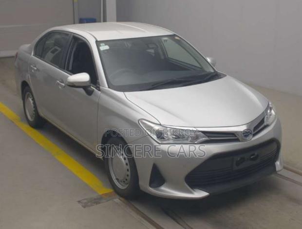 Toyota Axio 2021 Silver