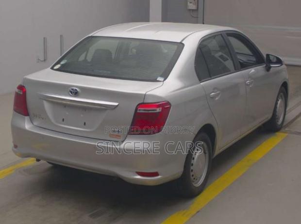 Toyota Axio 2021 Silver