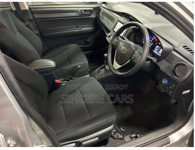 Toyota Axio 2021 Silver