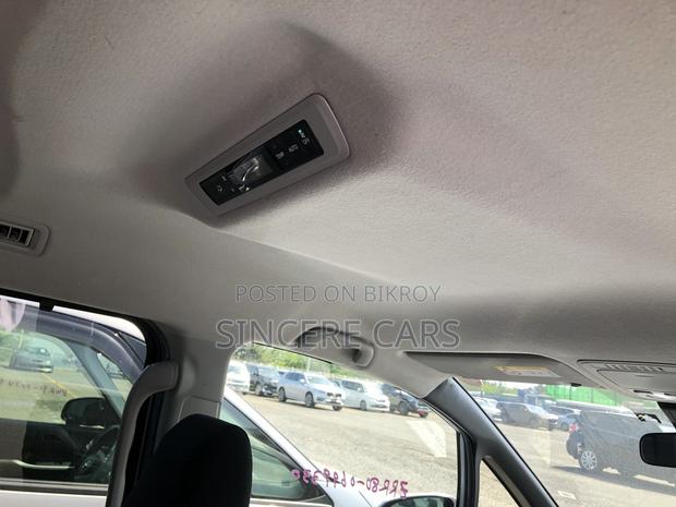 Toyota Noah 2021 Silver