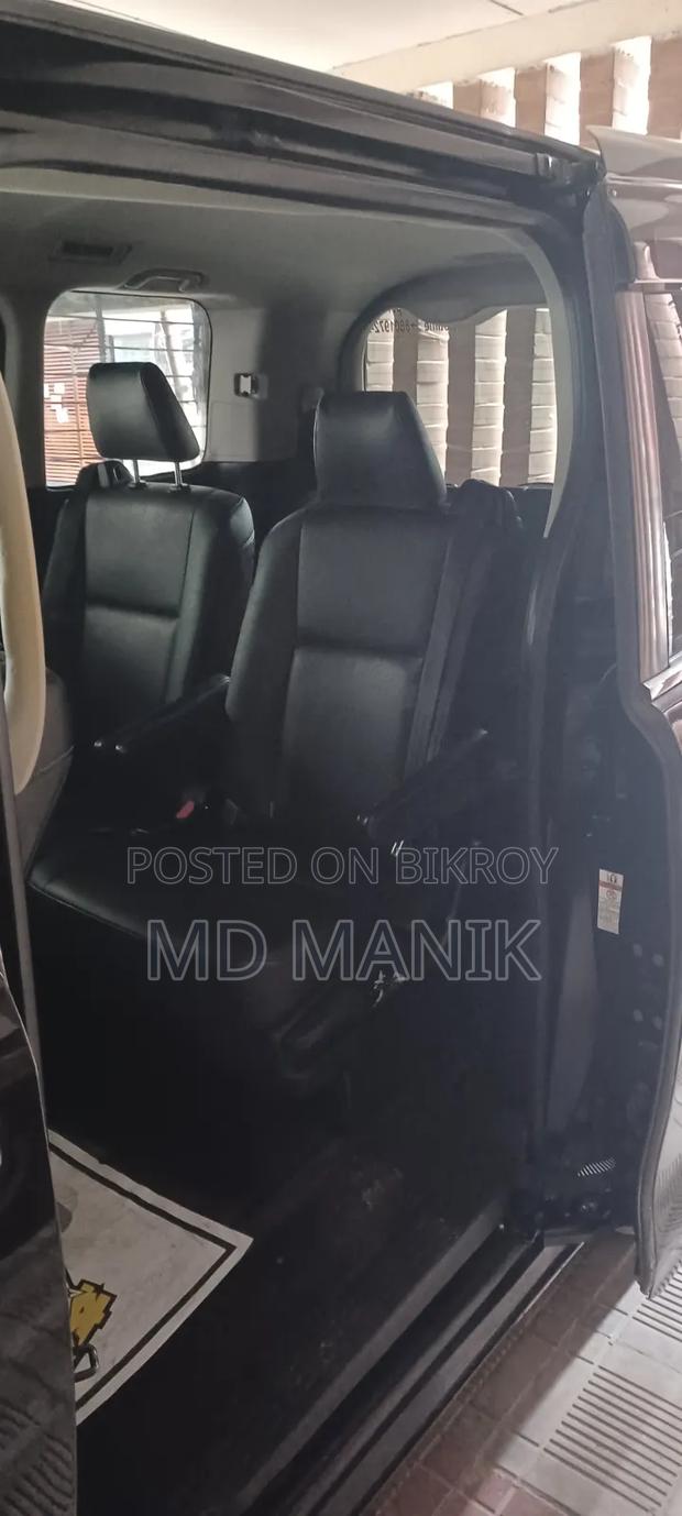 Toyota Noah 2015 Black