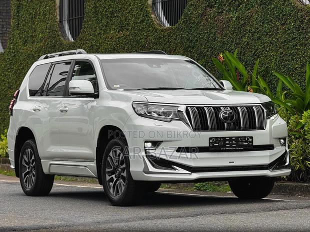Toyota Land Cruiser Prado 2.7 2023 Pearl