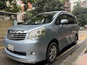Toyota Noah 2.0 143hp AWD (8 Seater) 2011 Blue for sale