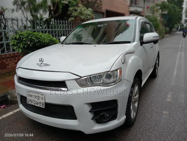 Mitsubishi Outlander Sport ES 2011 Pearl
