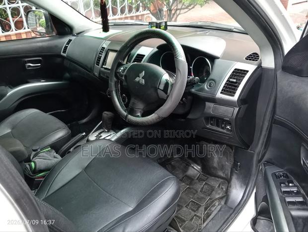 Mitsubishi Outlander Sport ES 2011 Pearl