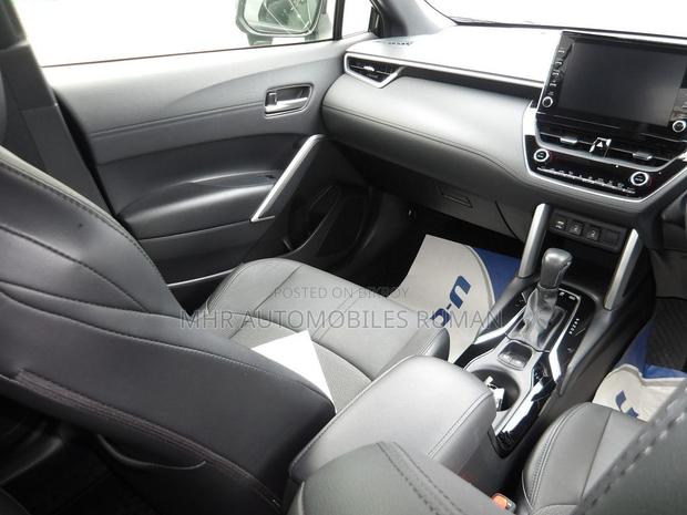 Toyota Corolla Cross 1.8 Hybrid FWD 2022 Black