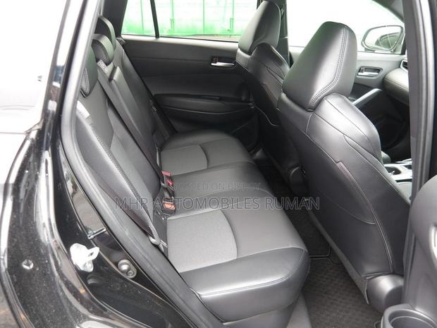 Toyota Corolla Cross 1.8 Hybrid FWD 2022 Black